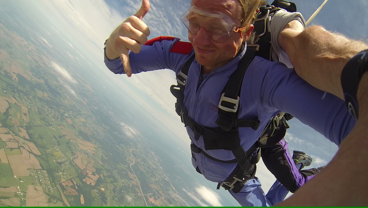 sky diving high - how to get high without using drugs - skydiving rush - heatharmstrong.com